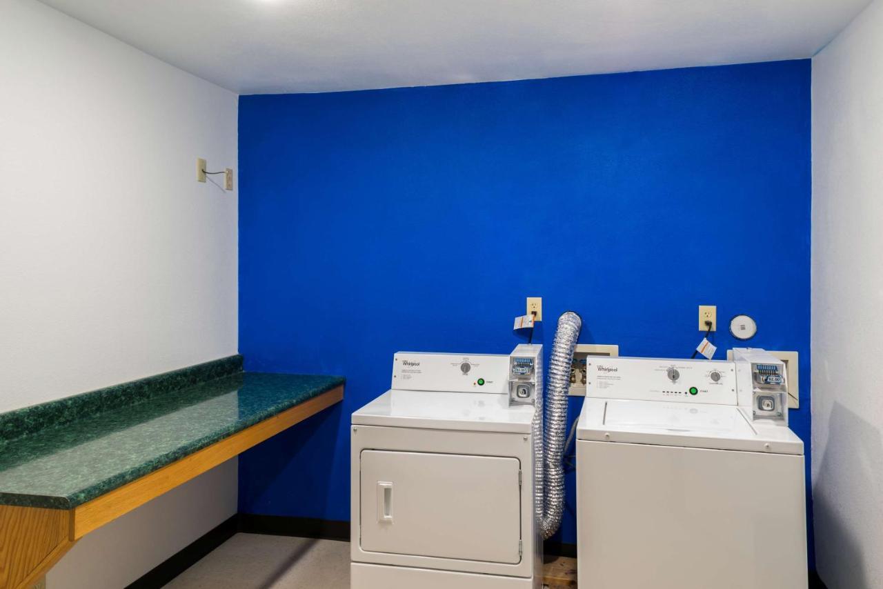 Motel 6-Richmond, In المظهر الخارجي الصورة