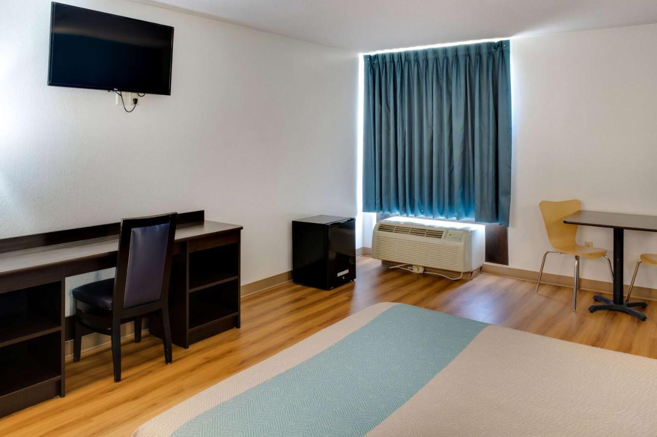 Motel 6-Richmond, In المظهر الخارجي الصورة